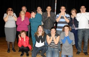 Foto integrantes del Grupo de Teatro Homero de Sevilla