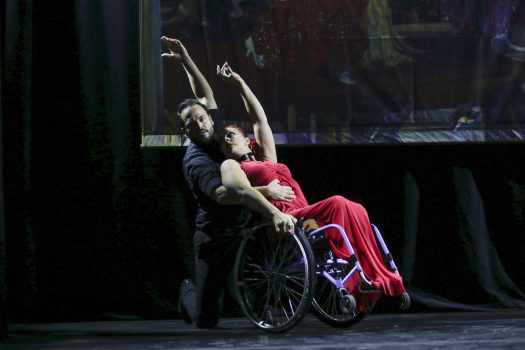 José Galán y Lola López en el escenario de la Fundación Cristina Heeren | Foto: Raúl Doblado